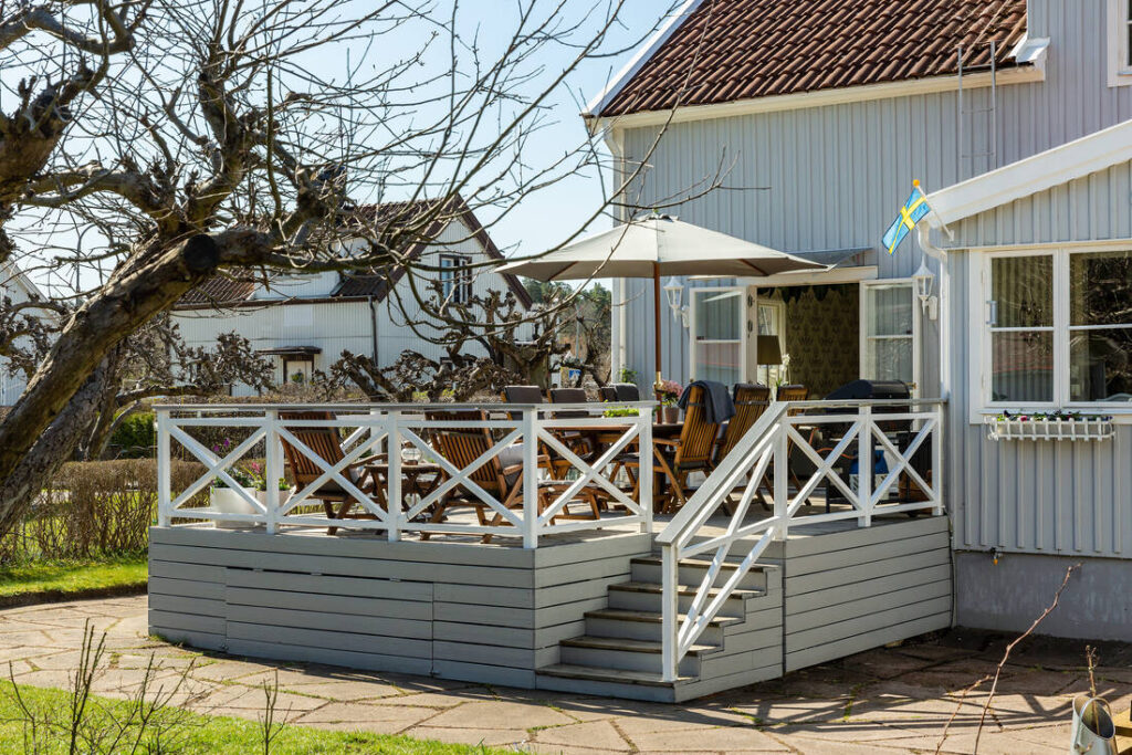 Tvätta & rengöring av stenaltan i trädgård, Trångsund Stortorp, Huddinge